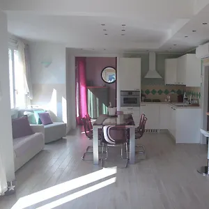  Apartment Cinqueterreblu Bougainvilleap Italy