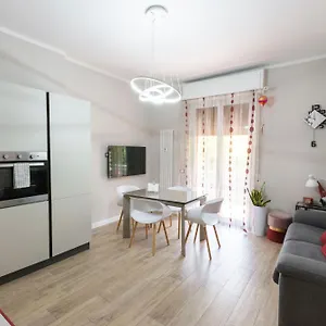 Apartment Wonder & Free Parking, Florence