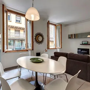 Apartment Mamo - Santo Stefano, Florence